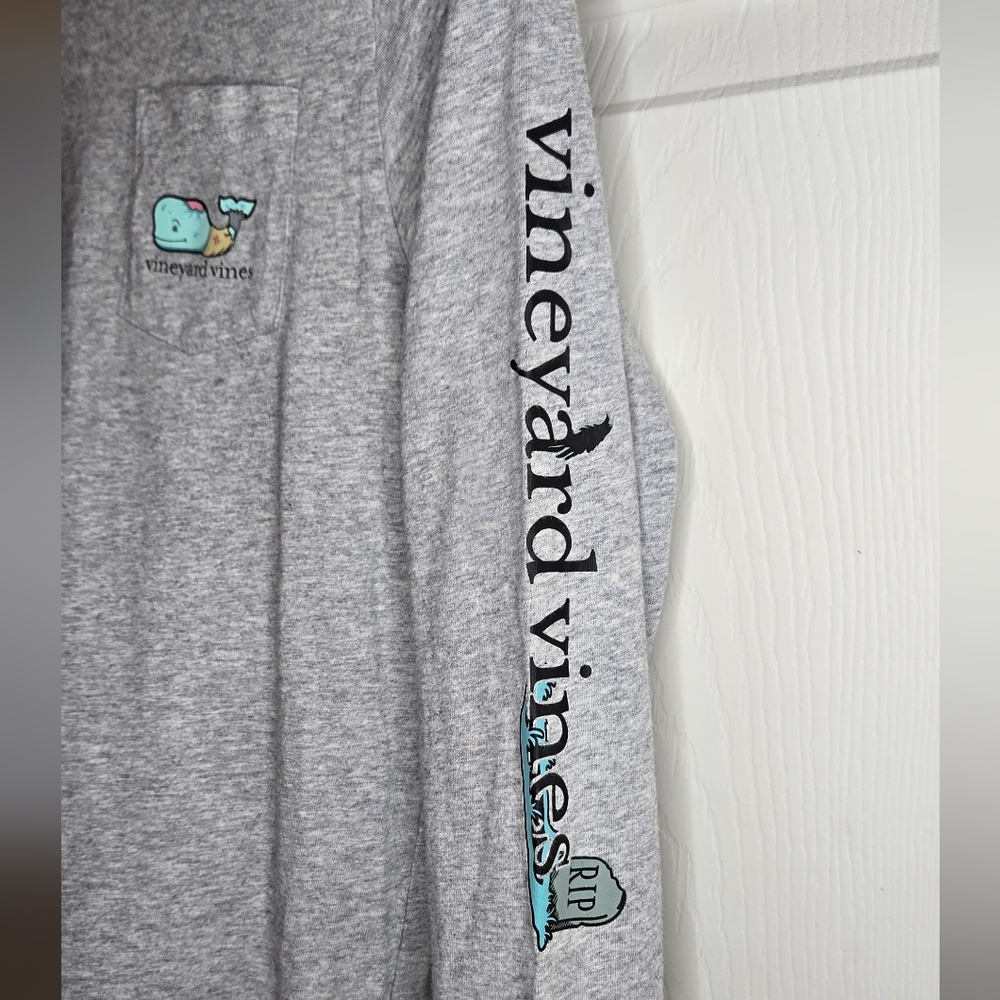 Kids Vineyard Vines Halloween Long Sleeve Tee – Gray, Size M (12–14), Like New - Picture 5 of 6